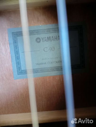 Классическая гитара yamaha c40