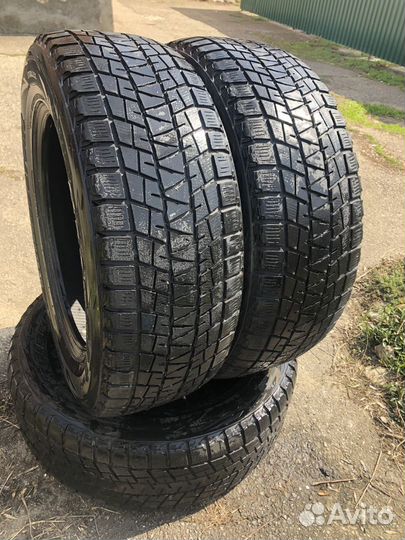 Bridgestone Blizzak DM-V1 275/60 R20