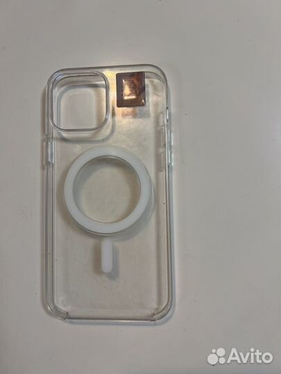 Чехлы на iPhone 16