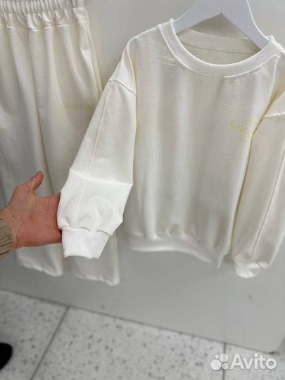 Спортивный костюм для девочки