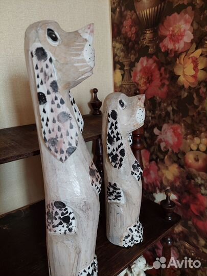 Фигурка собаки деревянные