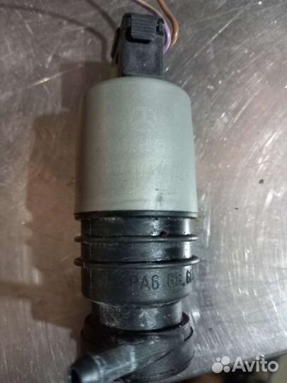 Насос стеклоомывателя Mercedes W210