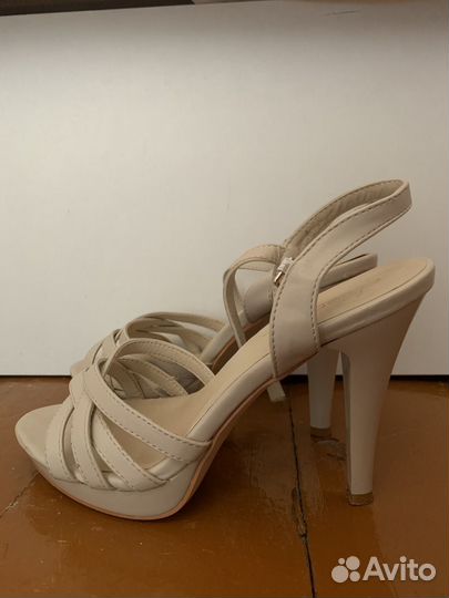 Босоножки женские 36 размер