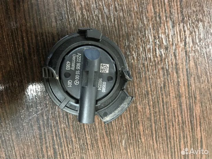 Датчик удара двери передний правый Mercedes Glc