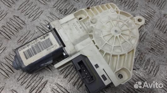 Моторчик стеклоподъемника переднего левого land ro