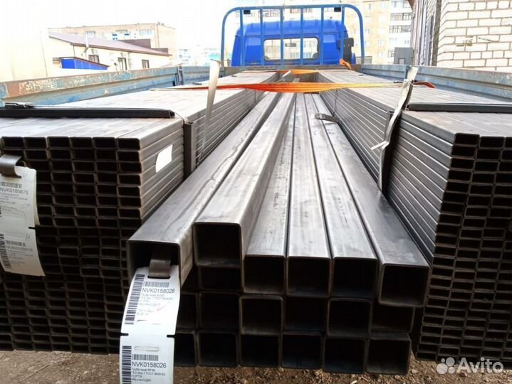 Труба профильная / Металлопрокат