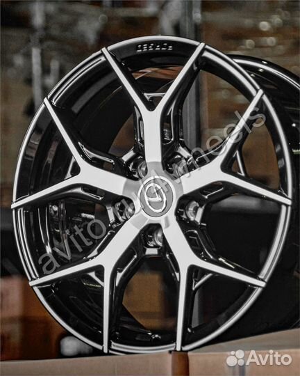 Кованые диски Lexus RX R19 наличие