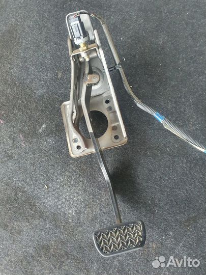 Педаль тормоза c Toyota Corolla NZE121 1NZ-FE