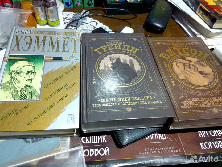 Библиотека приключений и фантастики,детективы