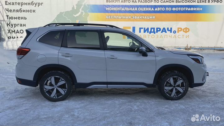 Обшивка стойки средней левой нижняя Subaru Foreste