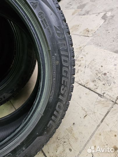 Bridgestone Blizzak Ice 245/45 R17