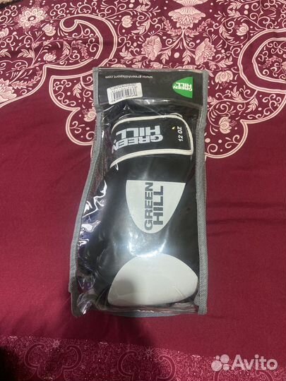 Боксерские перчатки