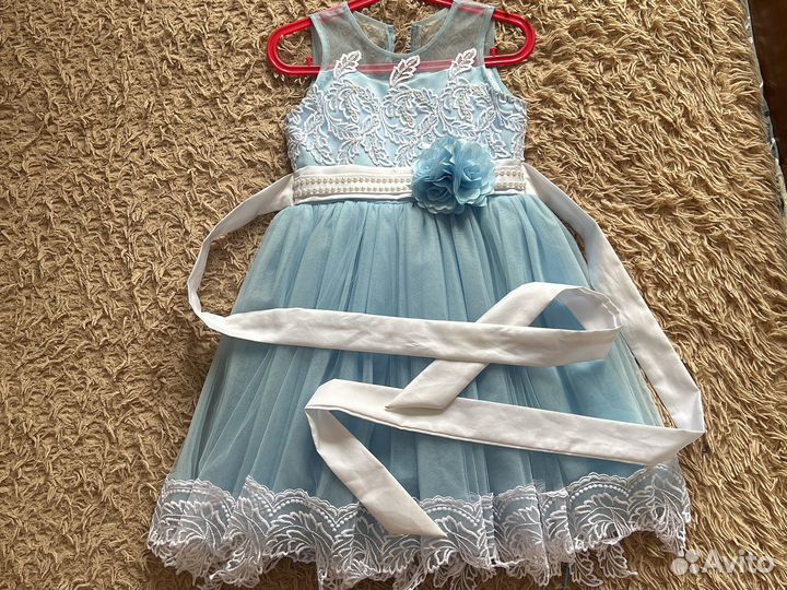 Нарядное платье