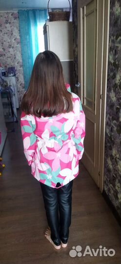 Ветровка для девочки