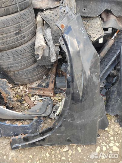 Крыло переднее правое левое Honda CR-V 4