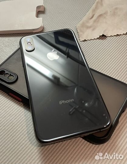 iPhone Xs, 64 ГБ