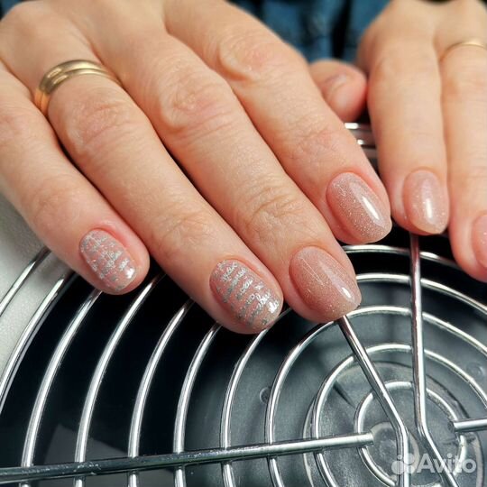 Маникюр с покрытием гель-лак, наращивание ногтей