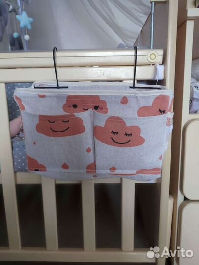 Кармашек-органайзер на кроватку