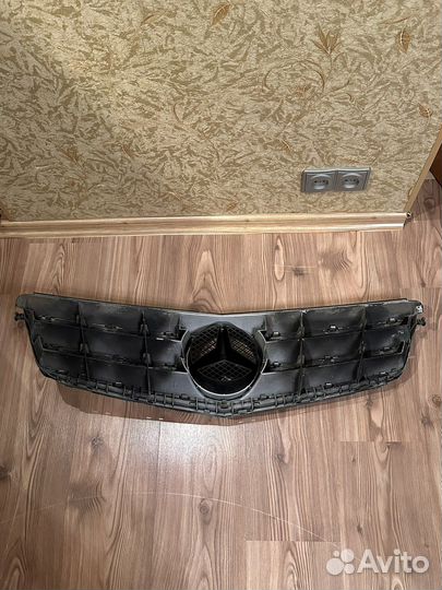 Решетка радиатора mercedes w204