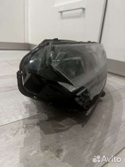 Фара Volkswagen Passat B8 Разбитая 2016