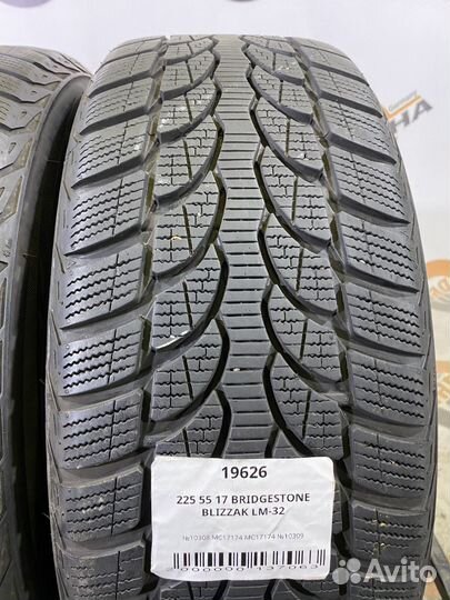 Bridgestone Blizzak LM-32 225/55 R17