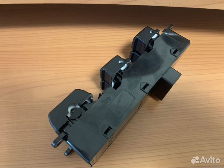 Блок управления стеклоподъемниками Киа Рио