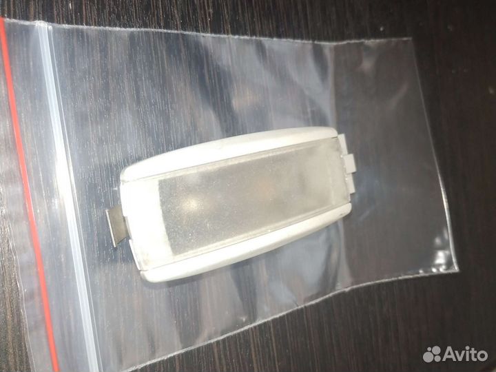 Плафон салонный Volkswagen 1k0947109