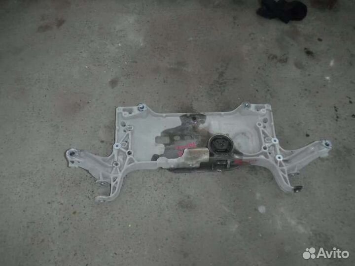 Подрамник передний Volkswagen Tiguan cava 2009