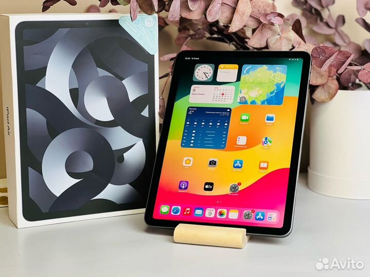 iPad Air (5th generation) wi-fi 64 GB Space Gray