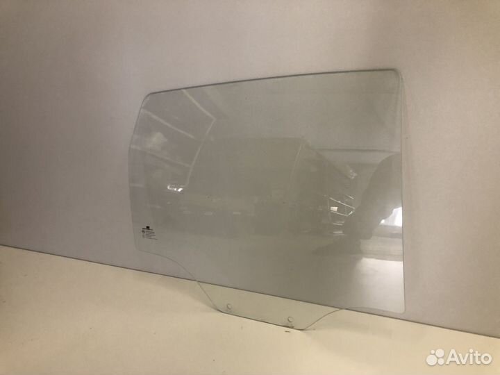 Стекло двери задней правой Chevrolet Aveo T200 200