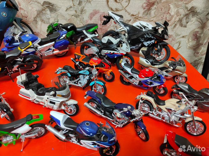 Модель мотоцикла 1:12, 1:18, 1:8