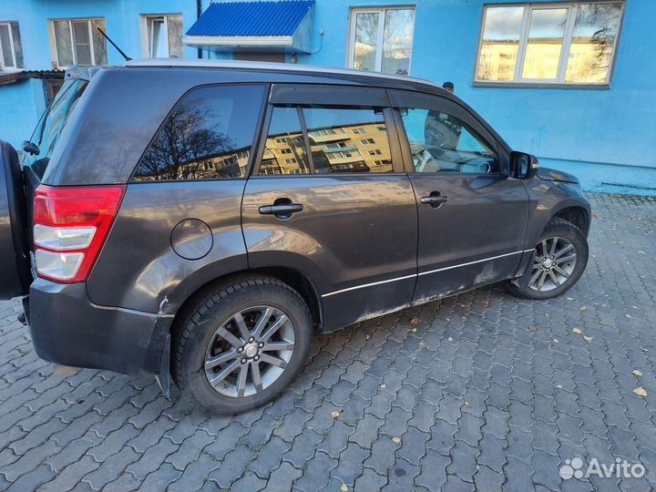 Suzuki Grand Vitara 2.4 AT, 2011, 140 000 км