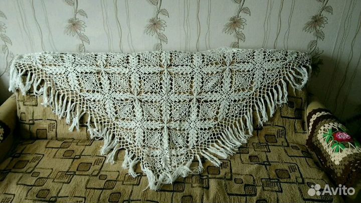 Продам шарфы, шали, детские: шапочки и сумочки