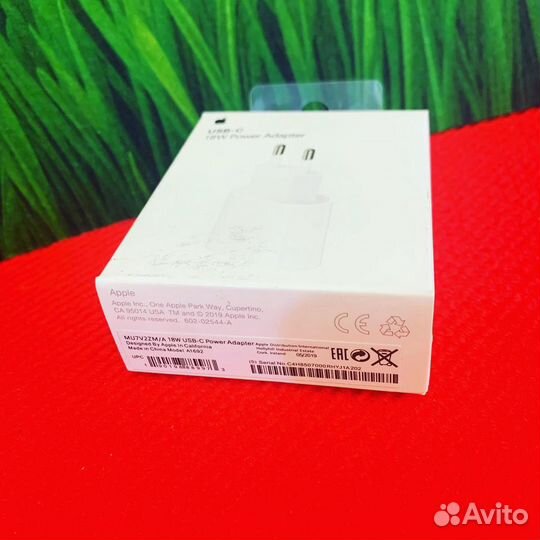 Адаптер питаний USB-C мощностью 20вт