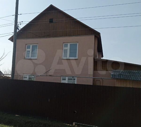 Коттедж 109 м² на участке 8 сот.