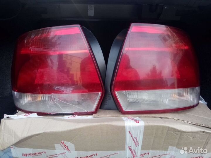 Задние фонари vw polo 2011