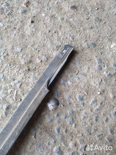 Молдинг стекла передний левый Заз Сенс T100 1.3