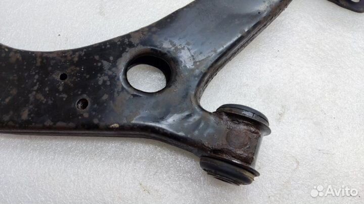 Рычаг подвески передний правый Mazda 3 BL Z6 2011