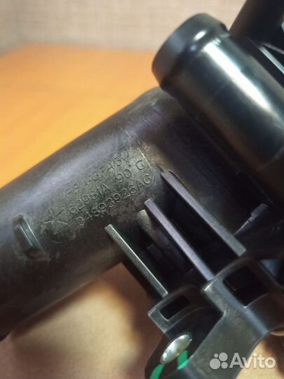 Термостат jeep grand cherokee WK2 16-22 3.6L