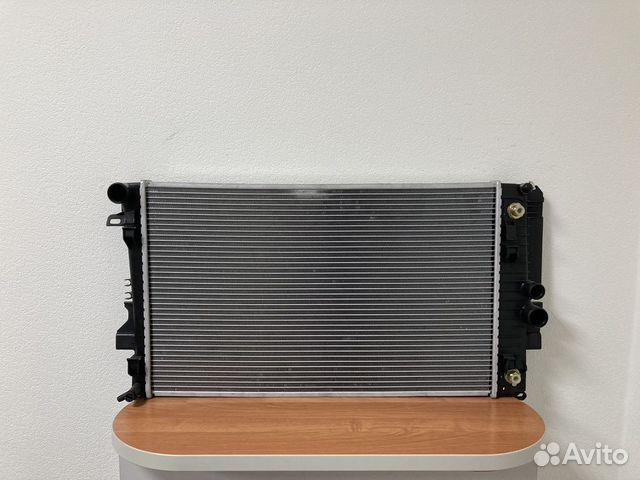 Радиатор охлаждения Мерседес Виано W639 03- АКПП