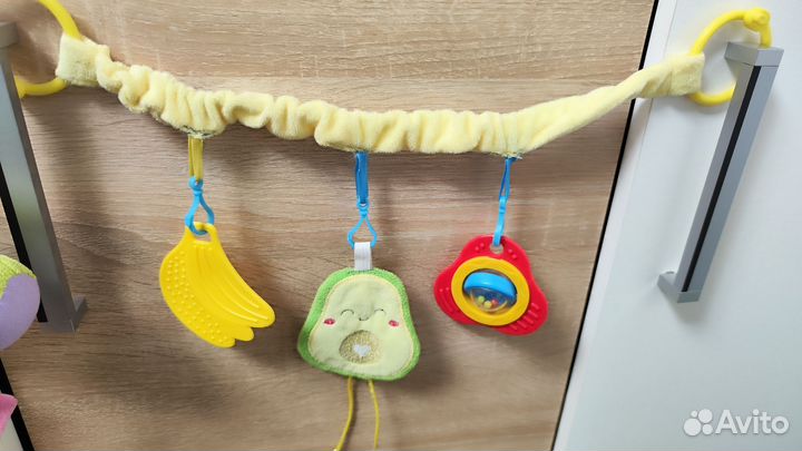 Грызунки, погремушки, подвесные игрушки