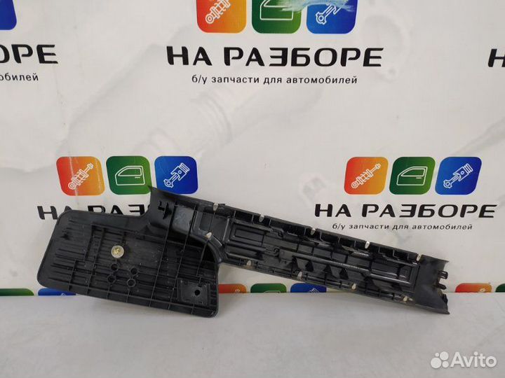 Накладка на порог внутренняя задняя правая Lexus