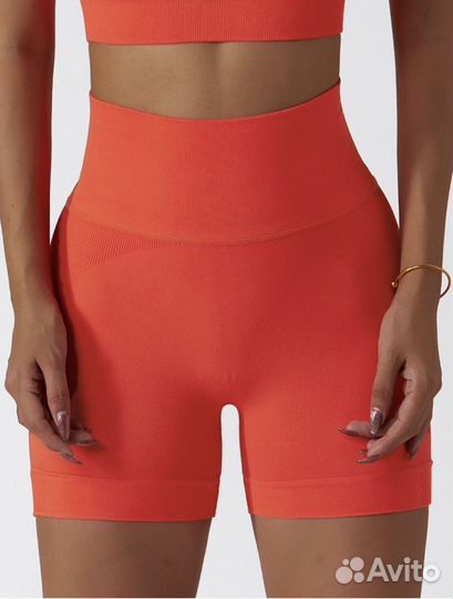 Шорты спортивные, велосипедки, топ спортивный