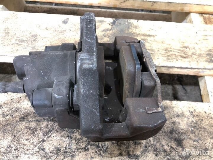 Суппорт тормозной задний левый Bmw 5 E60 N52B25