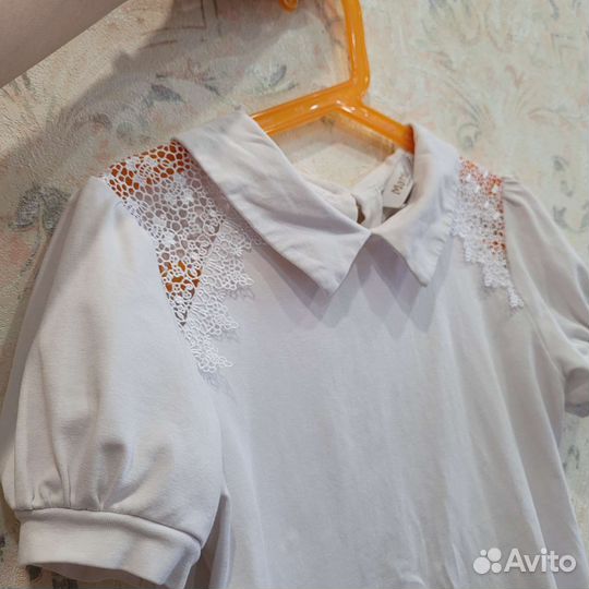 Жилет и блузки на девочку