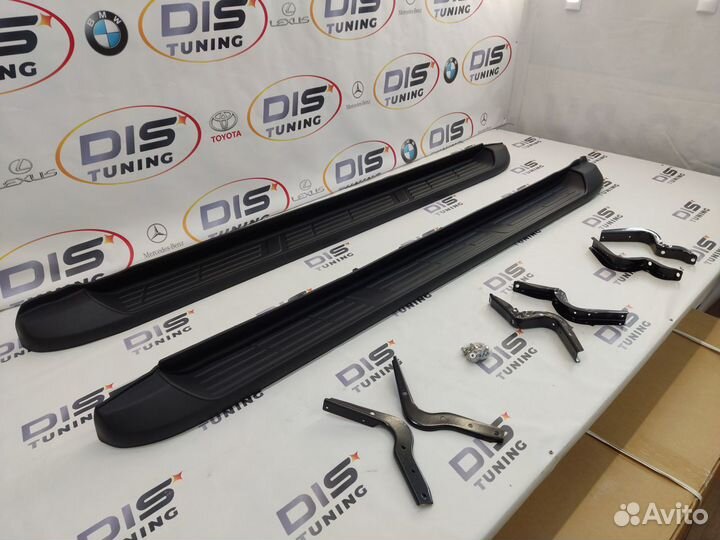 Подножки Toyota Hilux Pick Up с 2016 года