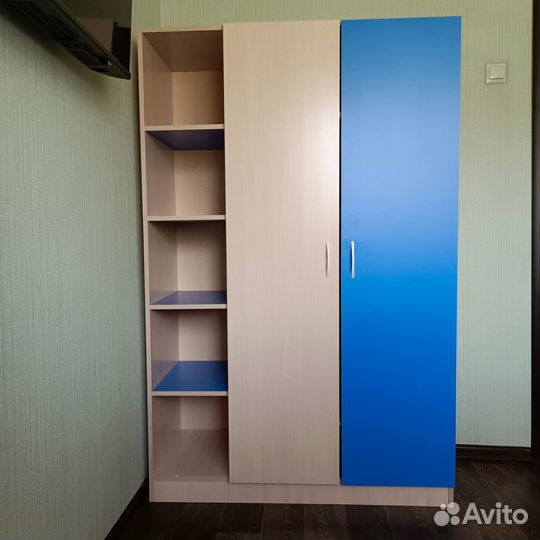 Шкаф в детскую