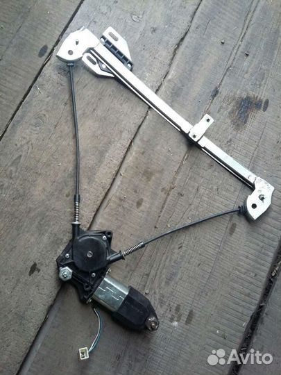 Электростеклоподъемник на priora