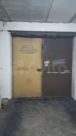 Гараж, > 30 м²