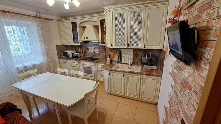 2-к. квартира, 72,8 м², 10/18 эт.